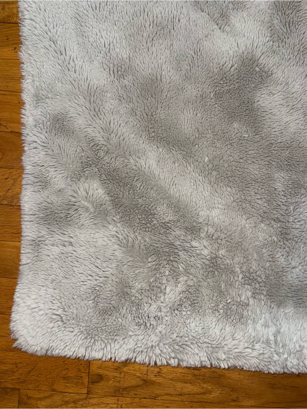 $98 PRE-OWNED Anthropologie Silver Fireside Faux Fur Throw Blanket 60x70 - Picture 6 of 7